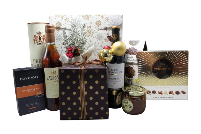 Cadouri Speciale cu Armagnac Franta, panettone, vin Bordeaux